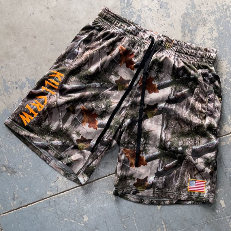 RELAXED CUT EMBROIDERED FLAG SHORTS - CAMO / ORANGE