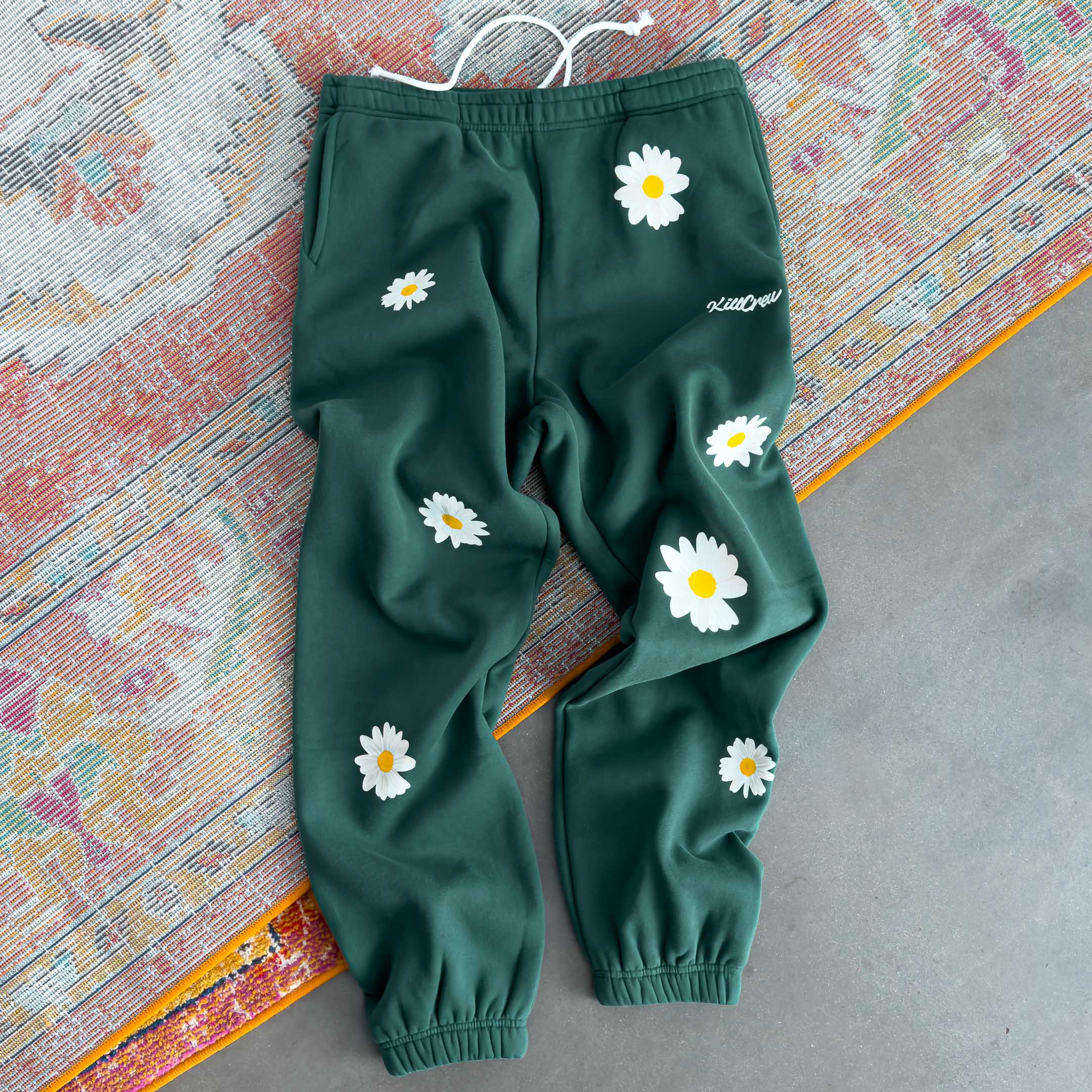 OVERSIZED LUX "DAISY" SWEATPANTS - GREEN