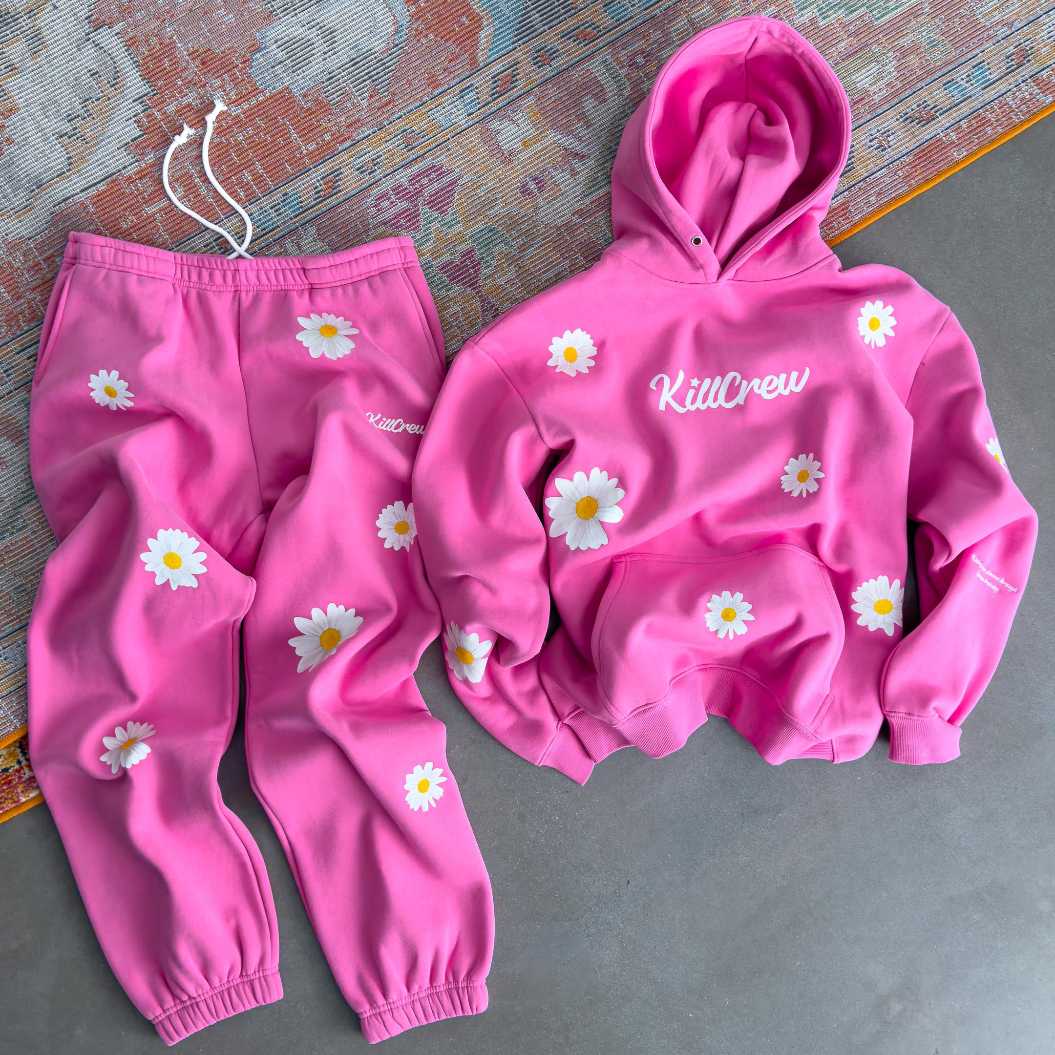 OVERSIZED LUX "DAISY" SWEATPANTS - PINK
