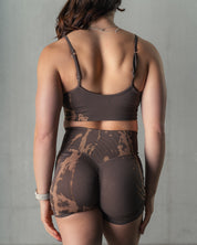 SEAMLESS SPLATTER BIKER SHORTS - BROWN / TAN