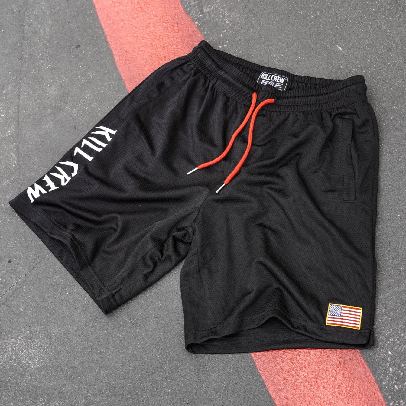 RELAXED CUT EMBROIDERED FLAG SHORTS - BLACK