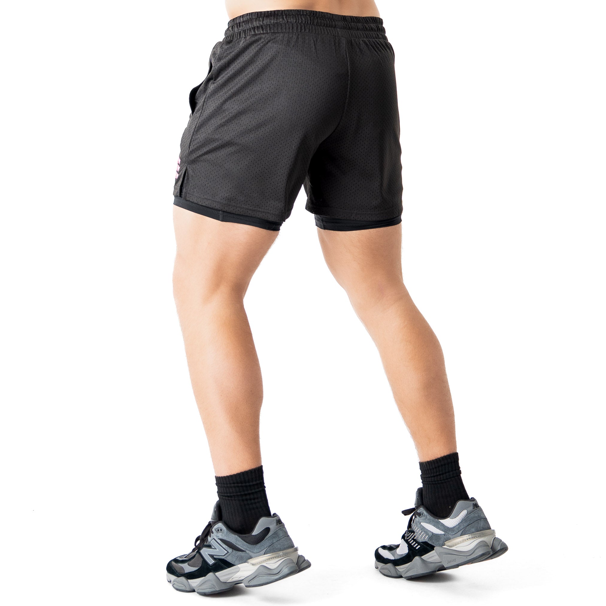 TRAINING SHORT WITH LINER - BLACK / PINK