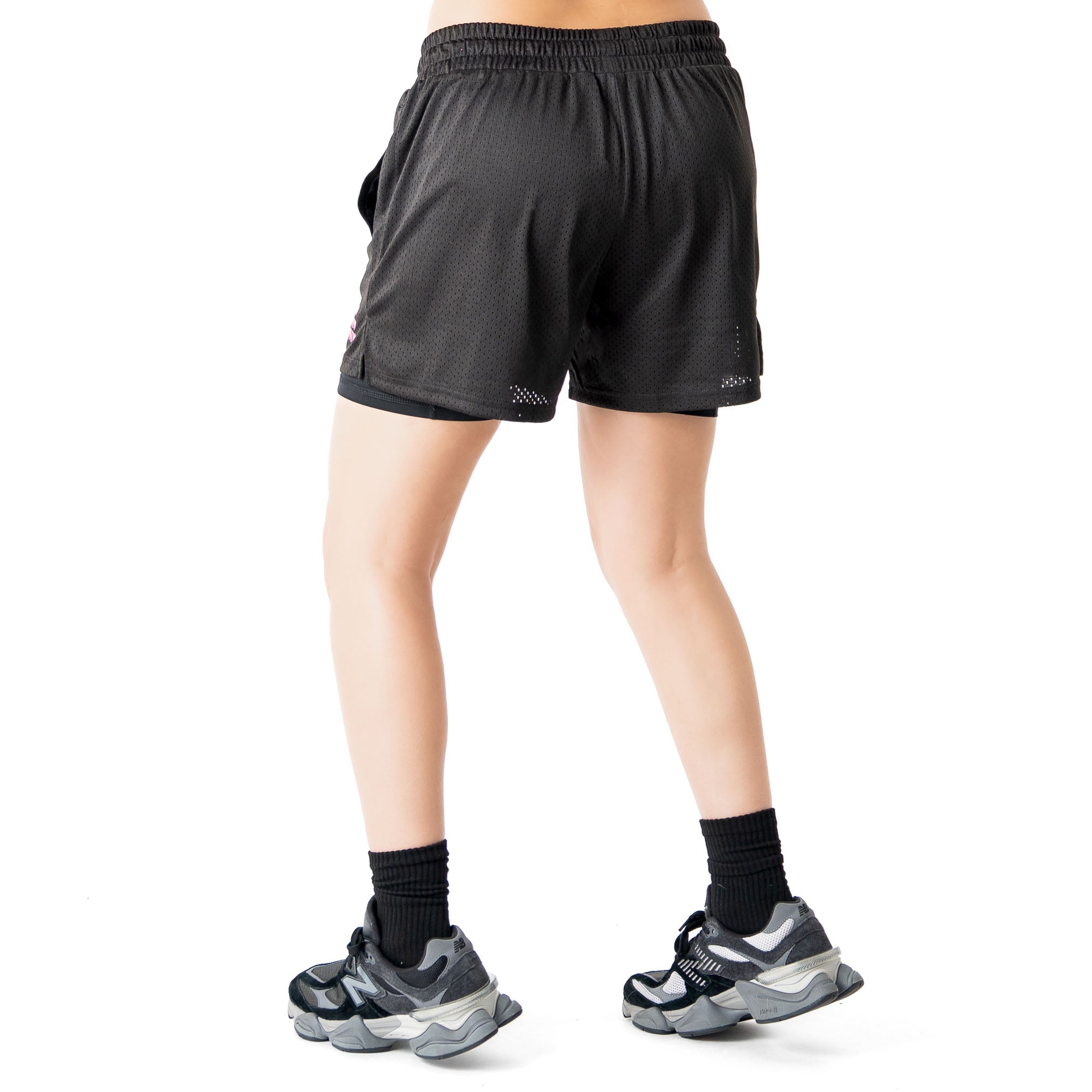 TRAINING SHORT WITH LINER - BLACK / PINK