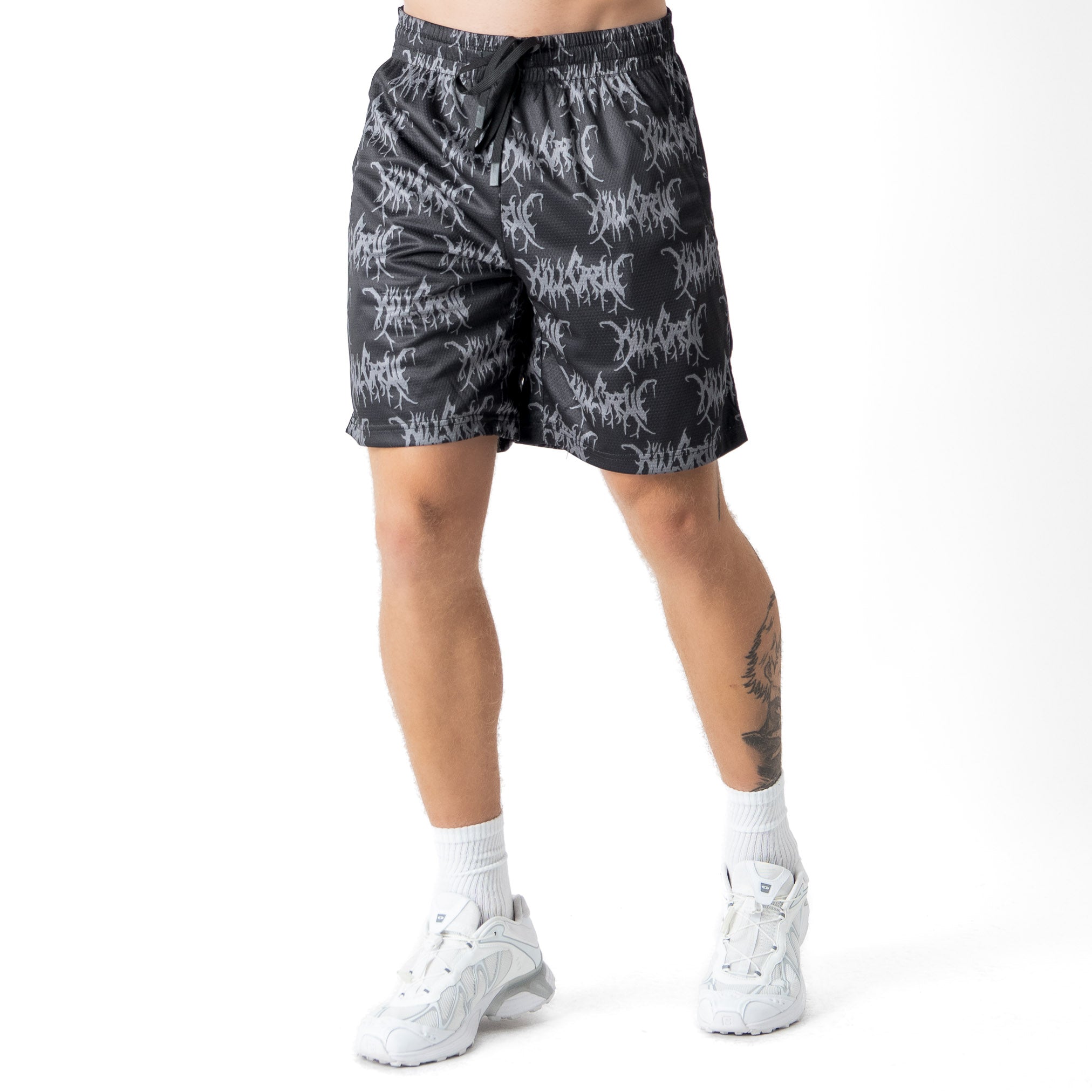 RELAXED CUT SHORTS ALL OVER - BLACKOUT