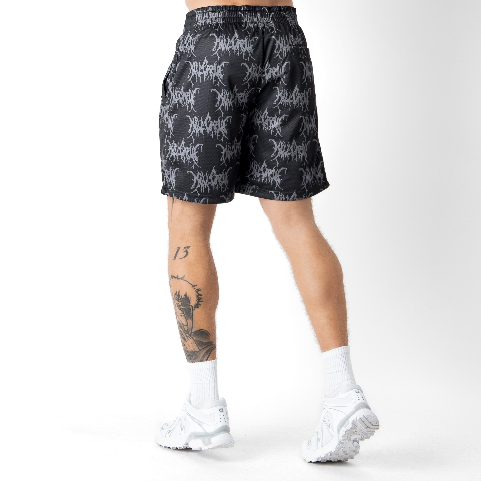 RELAXED CUT SHORTS ALL OVER - BLACKOUT