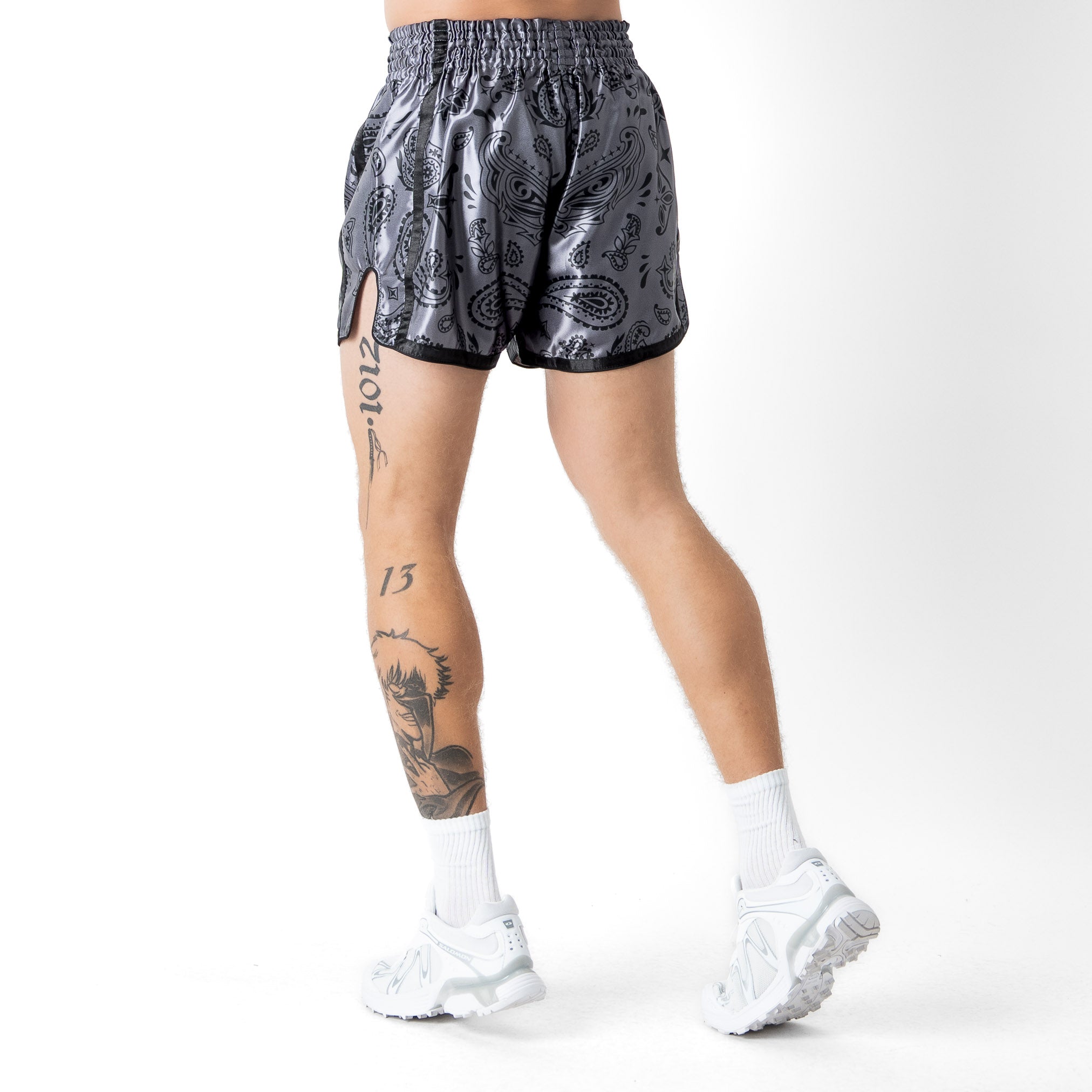 BANDANA FIGHT SHORTS - BLACKOUT
