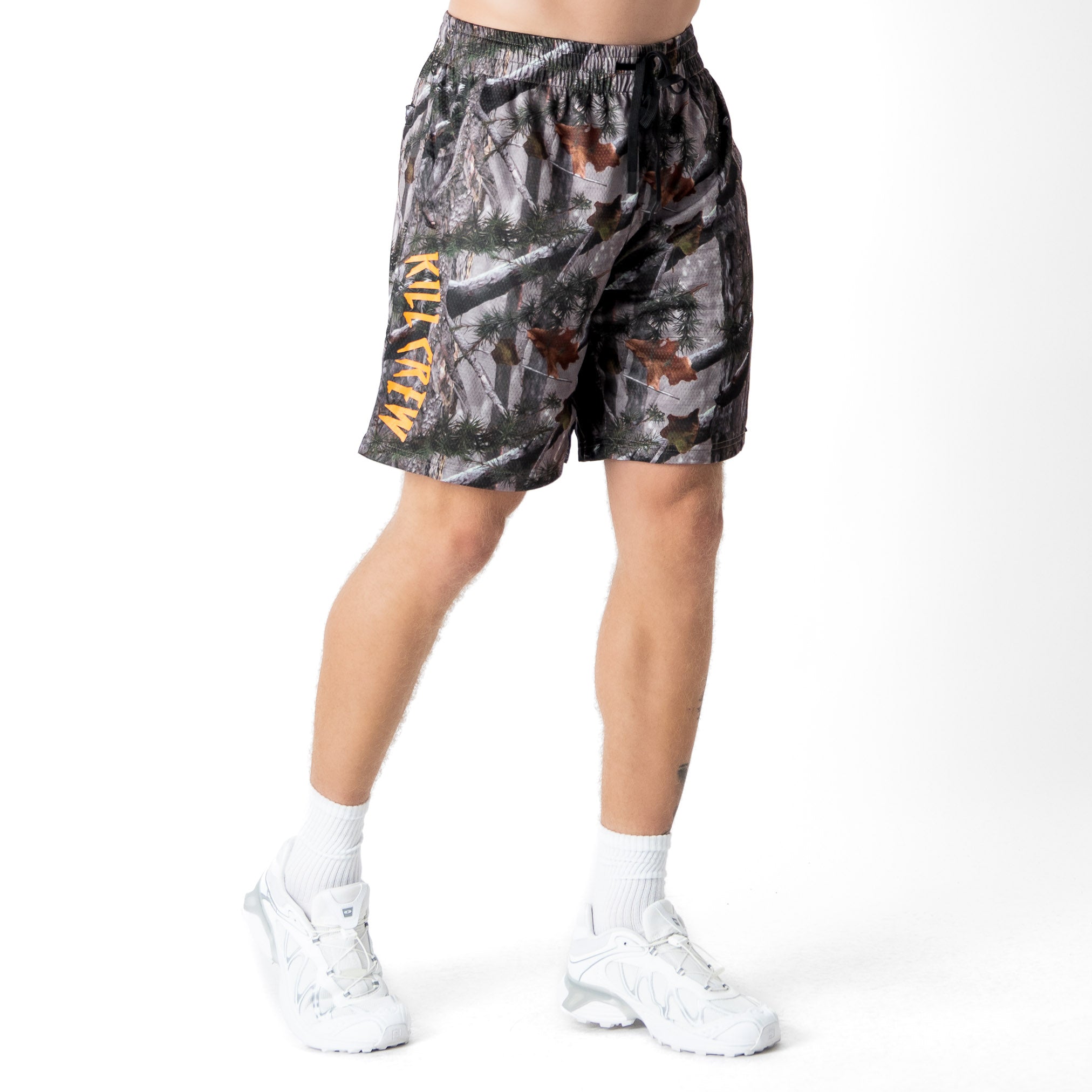 RELAXED CUT SHORTS EMBROIDERED FLAG - CAMO / ORANGE
