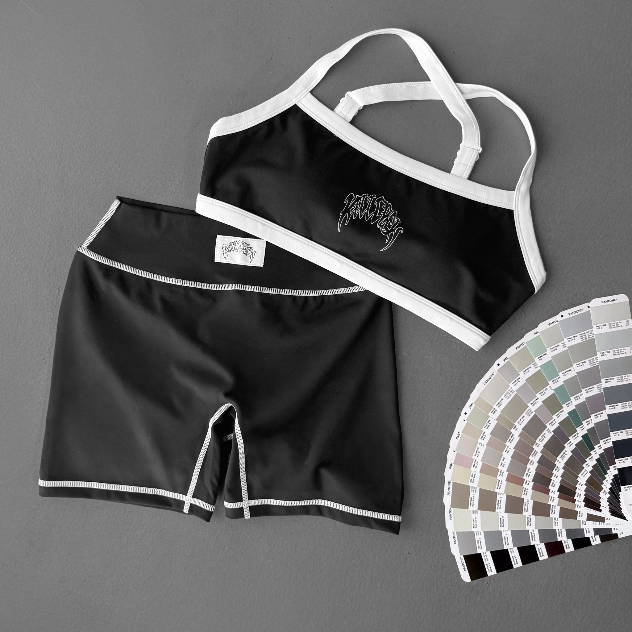 MID RISE COLOR BLOCK BIKER SHORT - BLACK