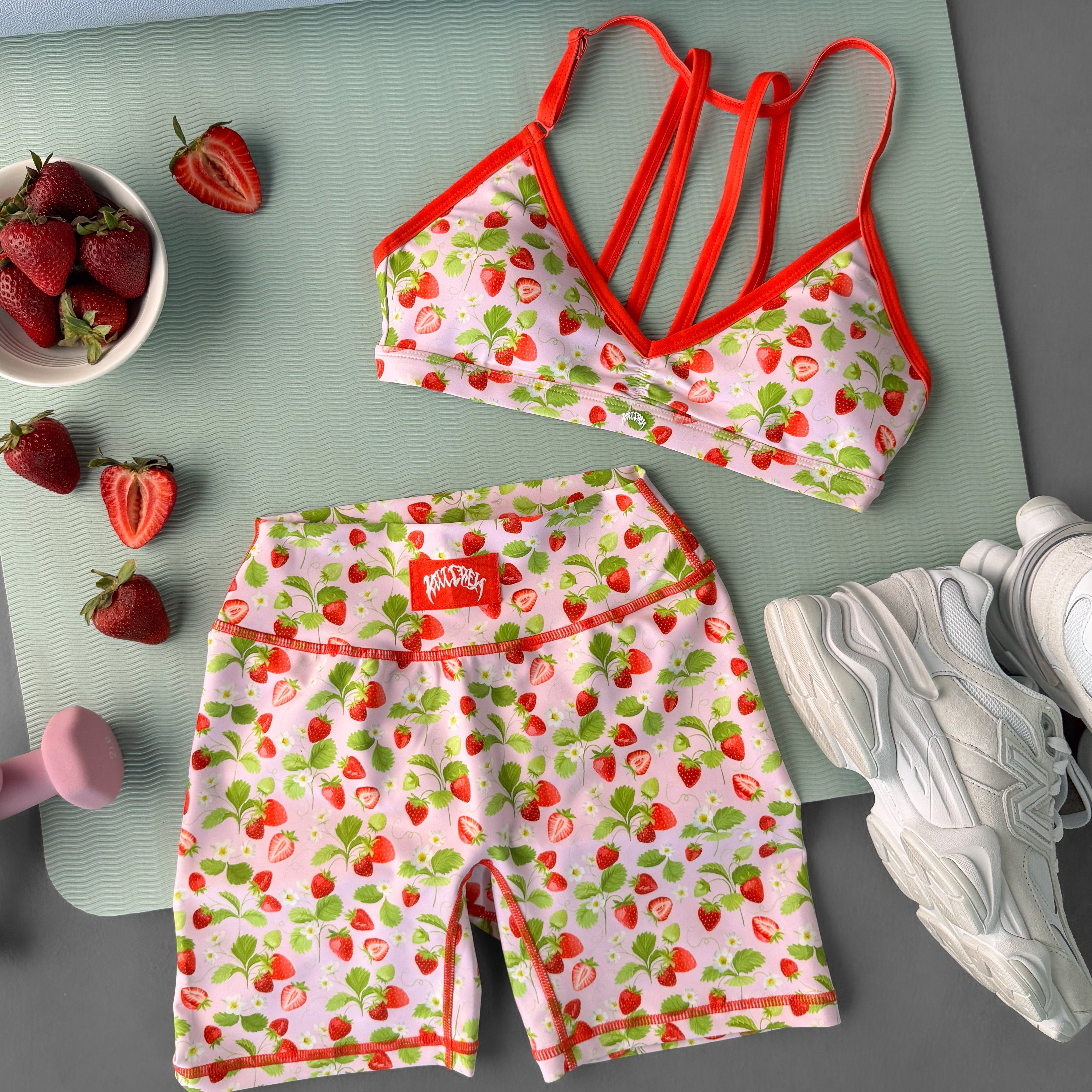 STRAWBERRY SPORTS BRA - PINK