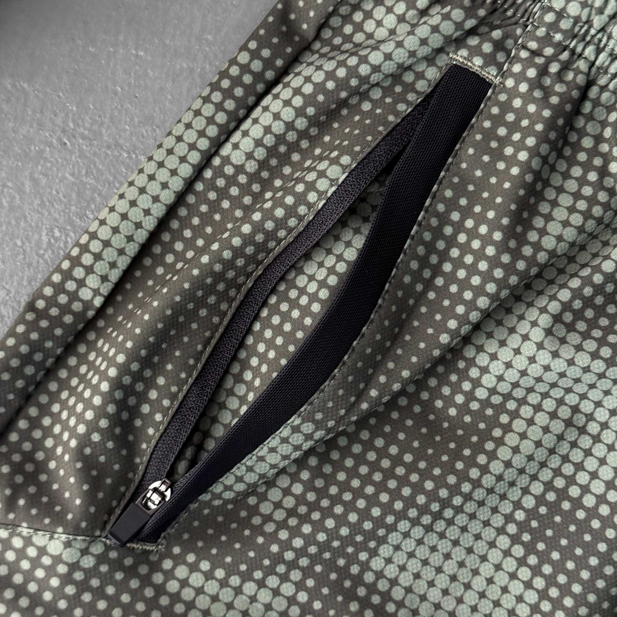 HYBRID TRAINING SHORT (7" INSEAM) - DIGITAL GREEN