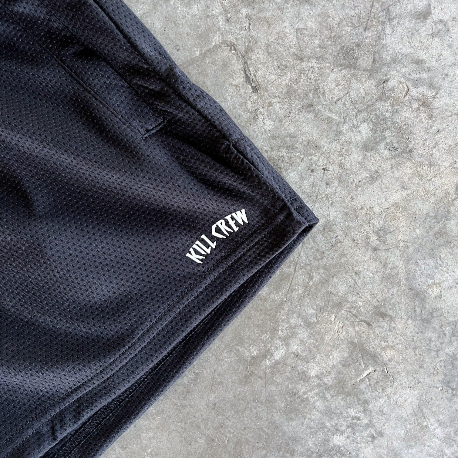 SIMPLE MUAY THAI SHORTS (MID THIGH CUT) - BLACK / WHITE