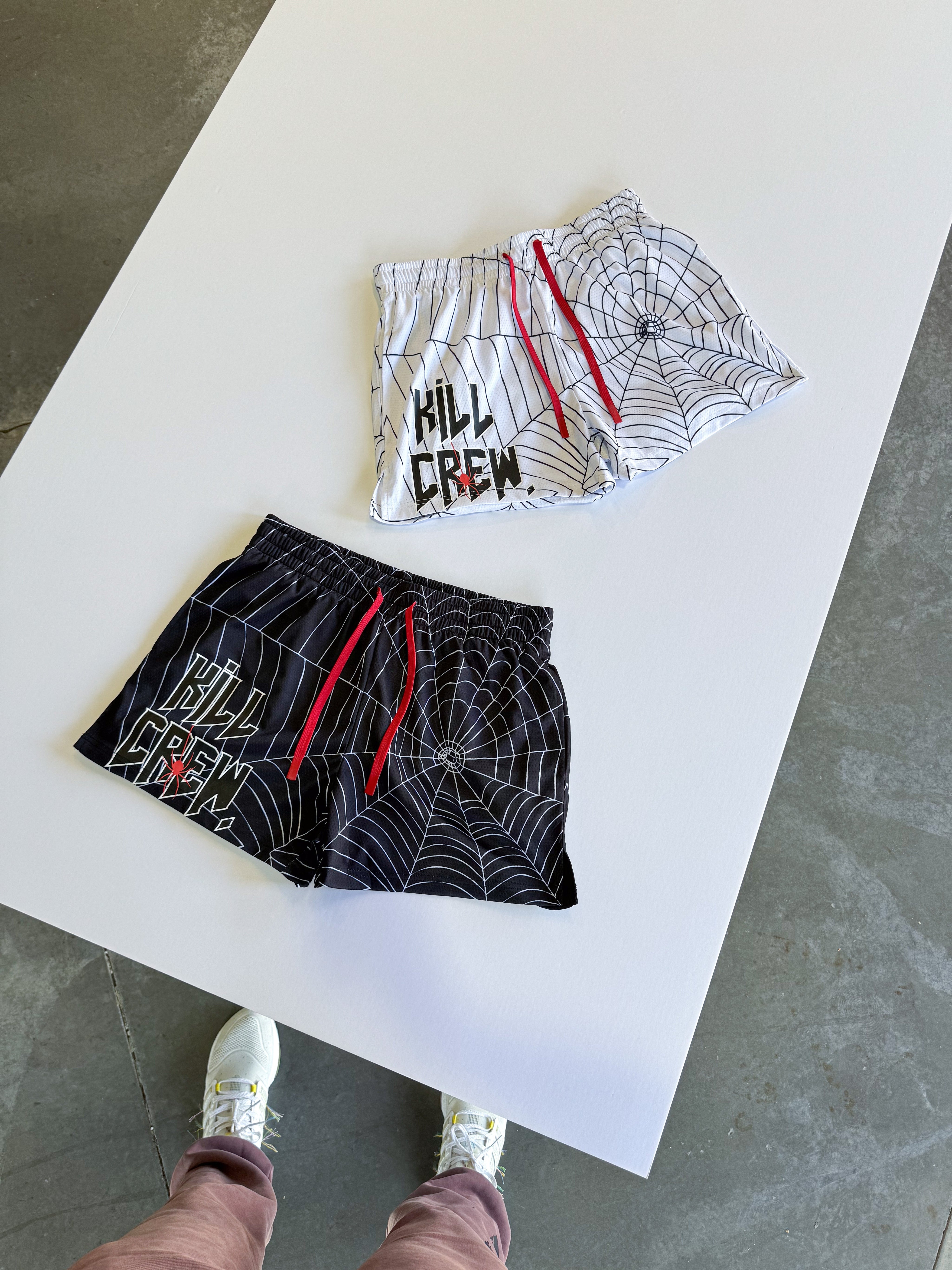 MUAY THAI SHORTS (MID THIGH CUT) SPIDER - WHITE / BLACK