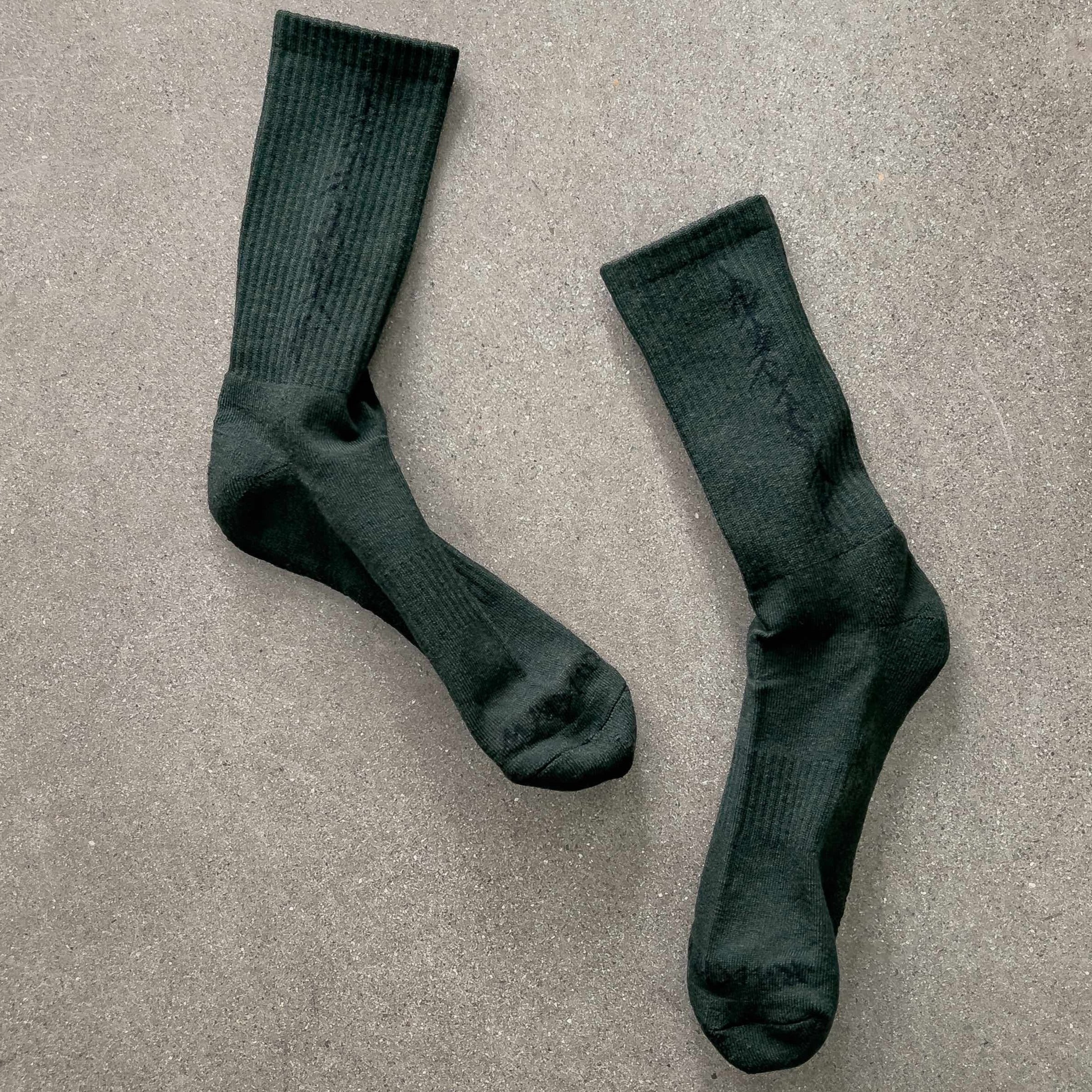 BARBWIRE HIGH SOCKS - OLIVE