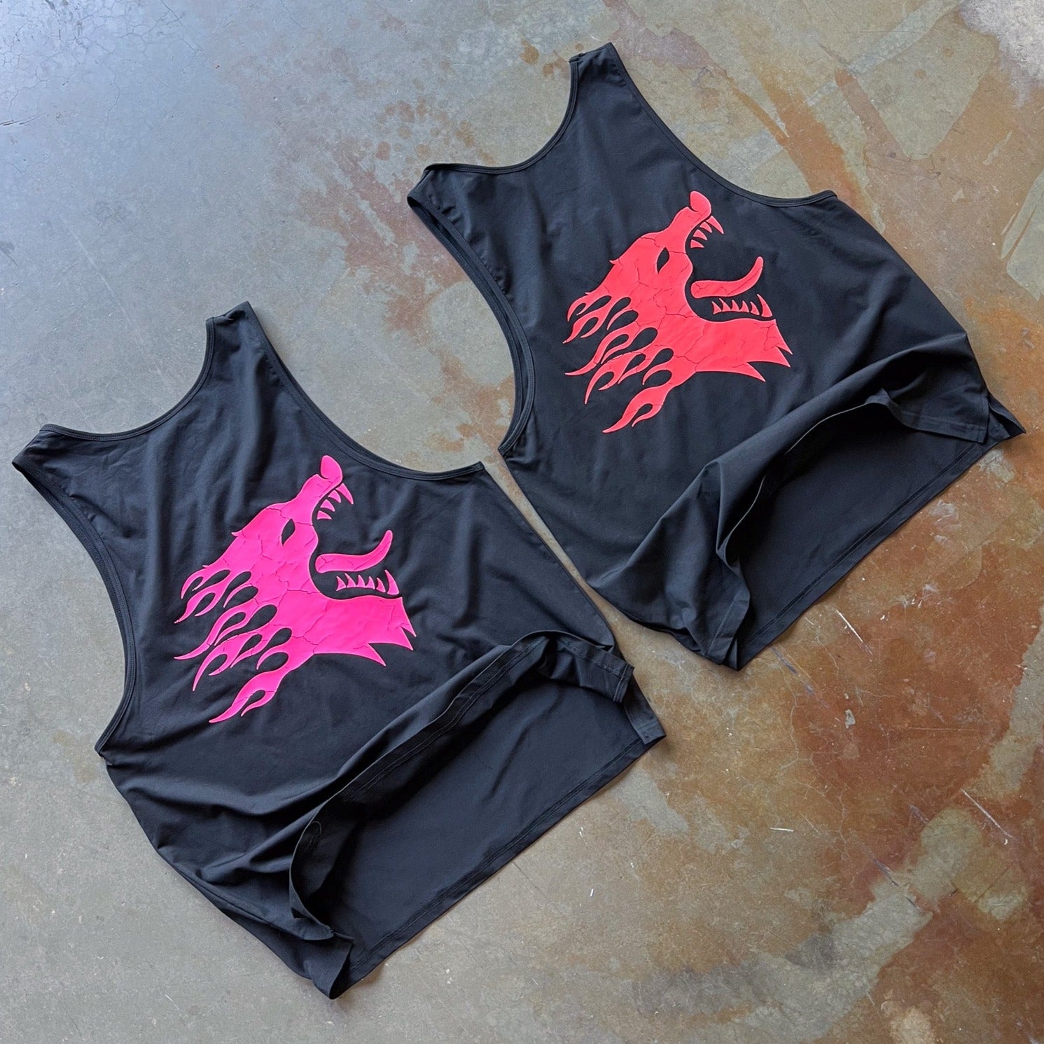 WAR WOLF TANK TOP - BLACK / PINK