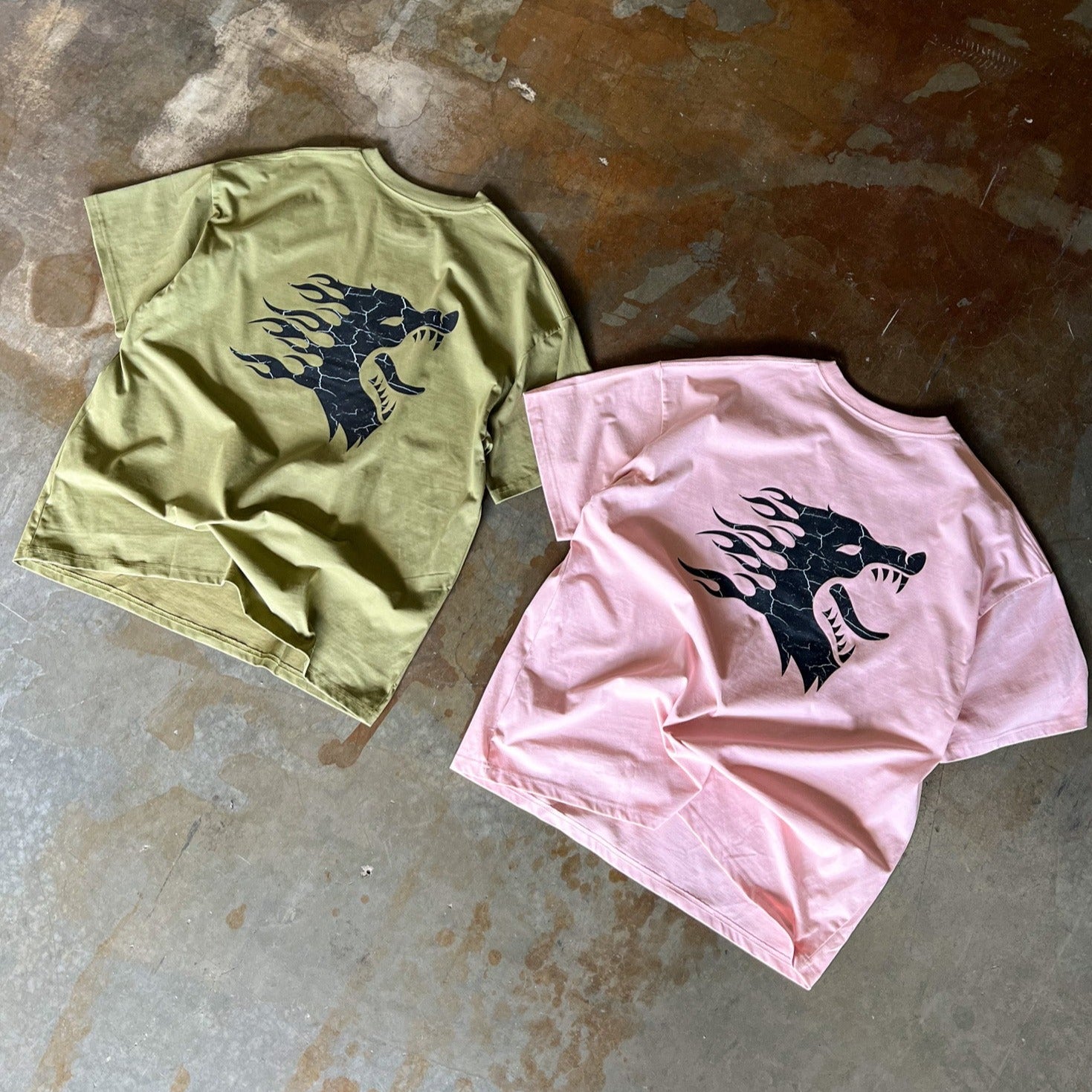 OVERSIZED WAR WOLF T-SHIRT - OLIVE