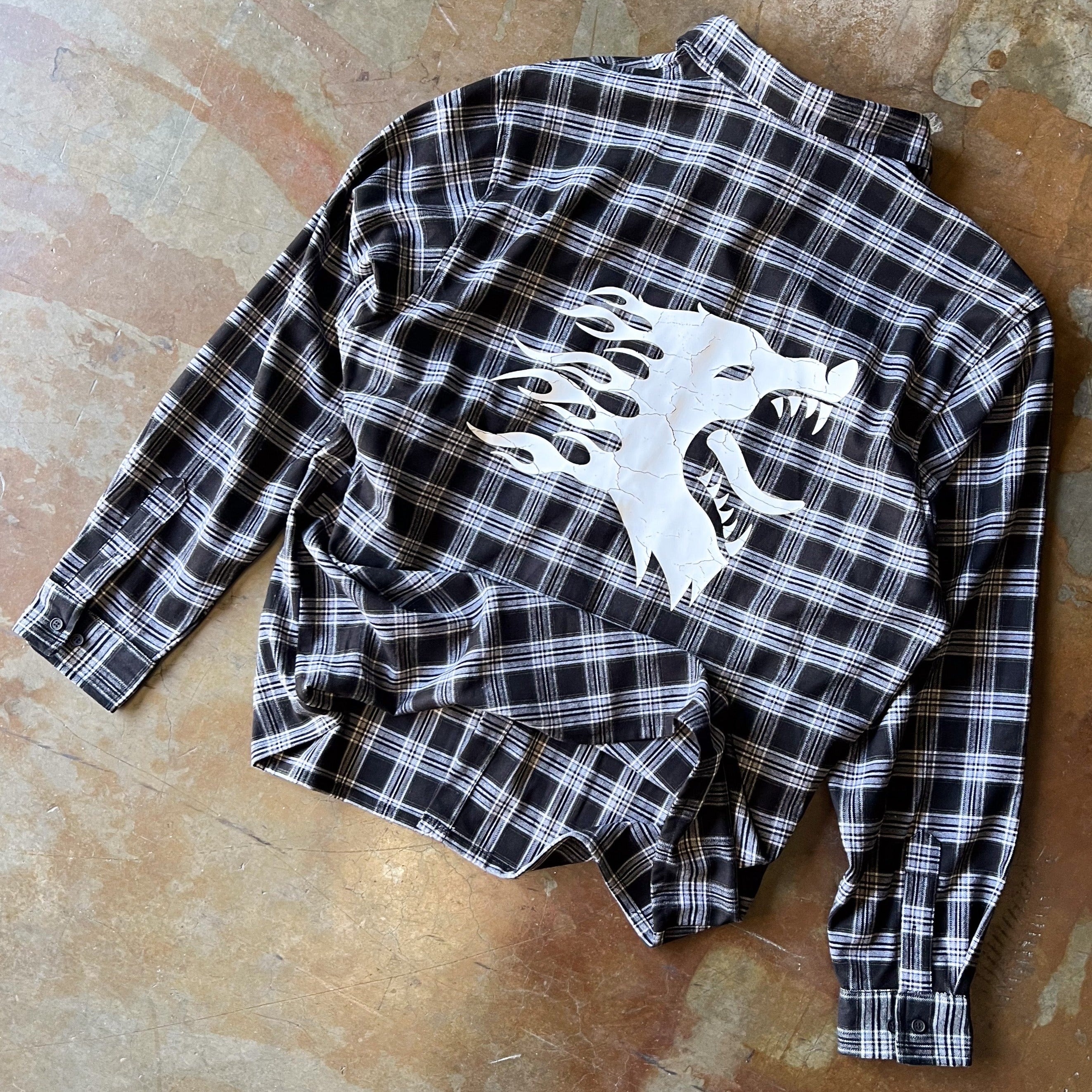 WAR WOLF FLANNEL - BLACK