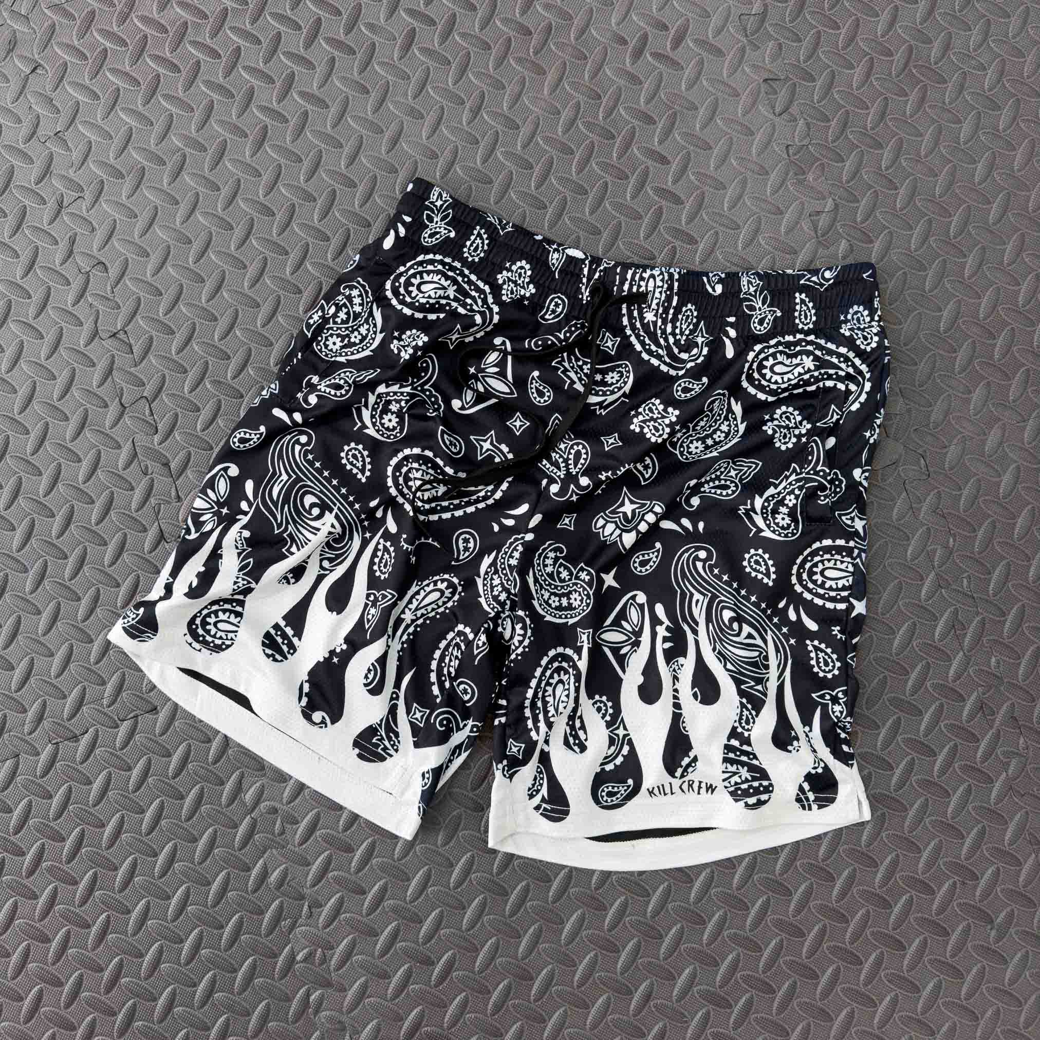 BANDANA FLAME SHORT (REGULAR CUT) - BLACK / WHITE