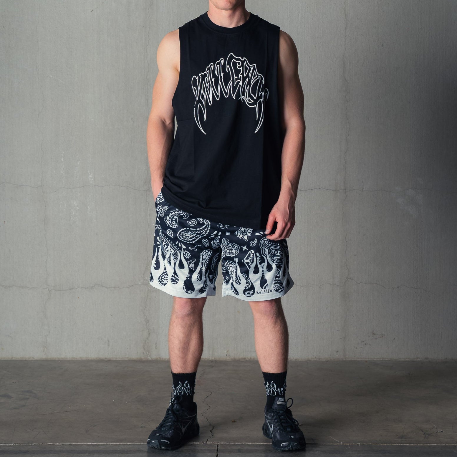BANDANA FLAME SHORT (REGULAR CUT) - BLACK / WHITE