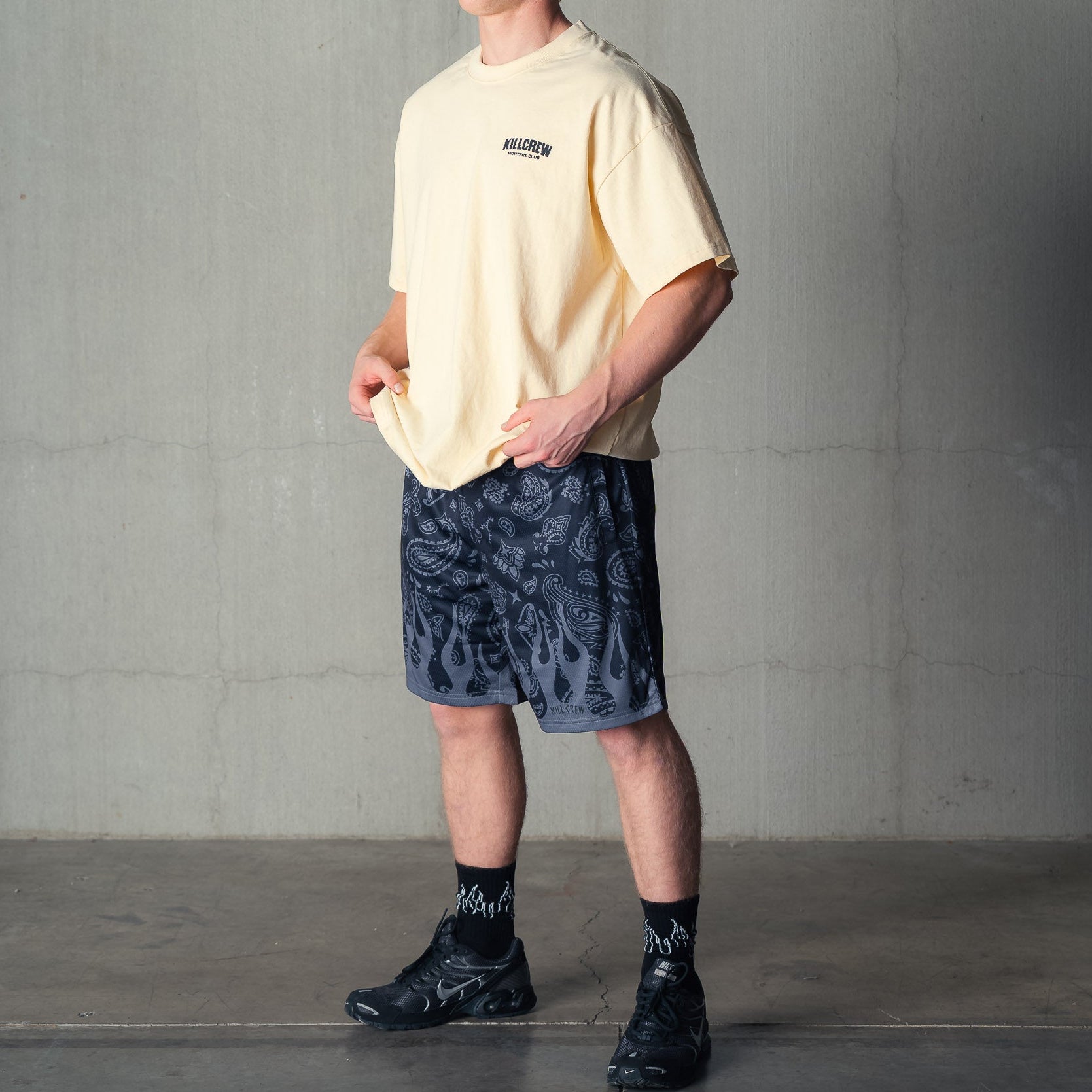 BANDANA FLAME SHORT (REGULAR CUT) - BLACKOUT