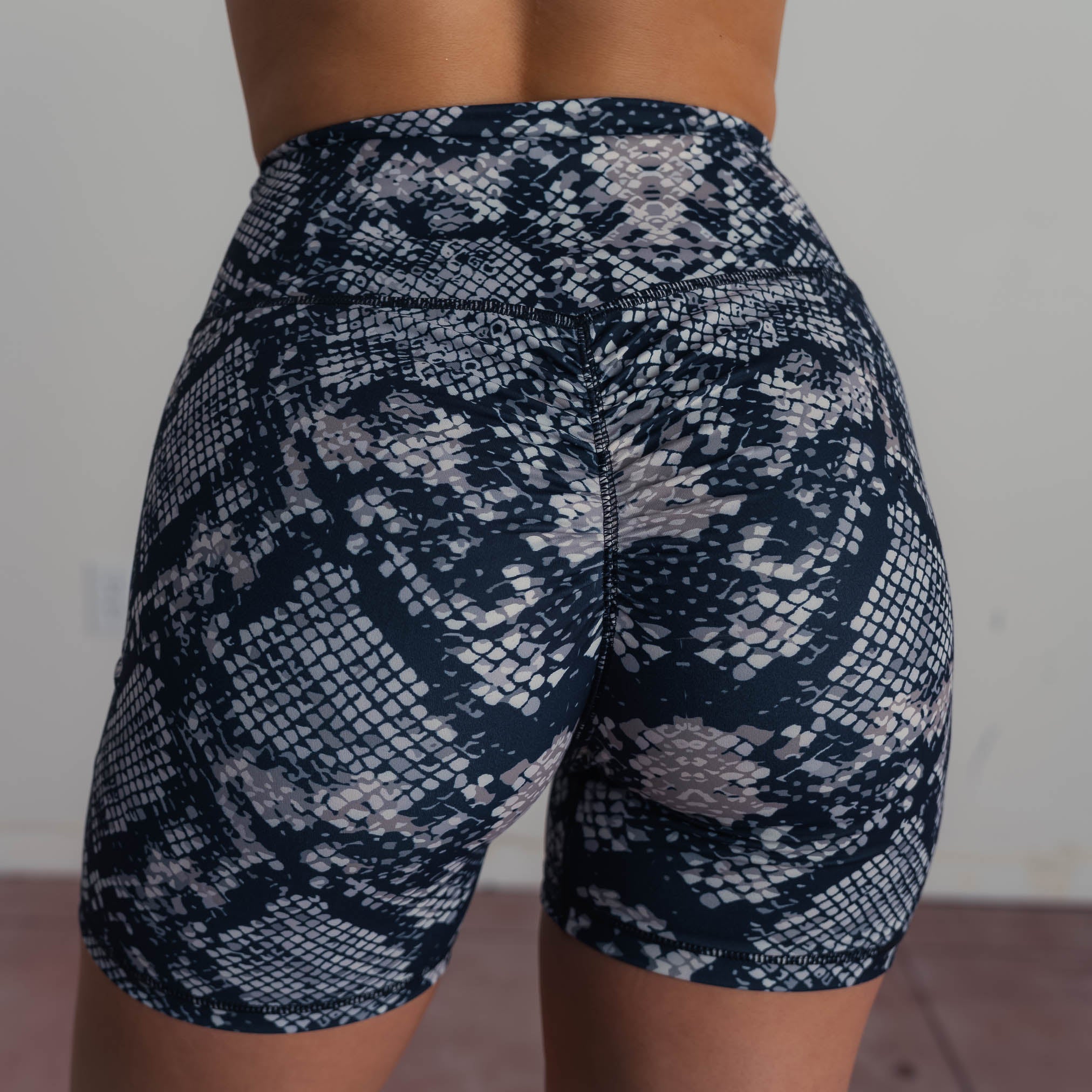 KillCrew_leopard_snake_womens-127.jpg