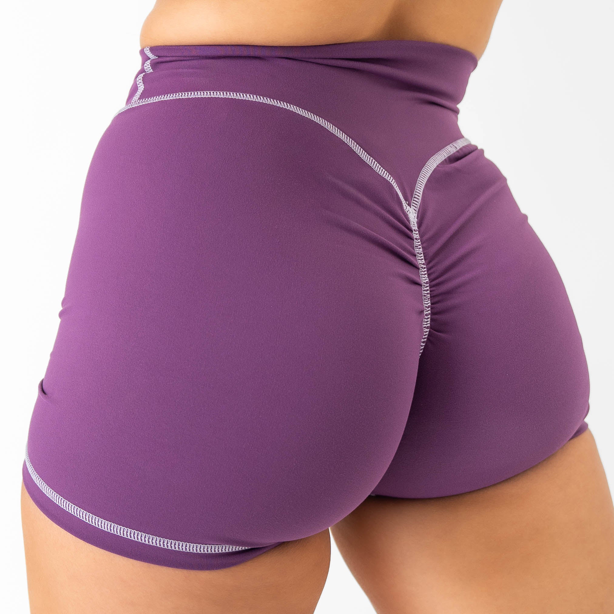 PurpleModel-124_13071be3-b46d-465a-abc2-44a63e74b03f.jpg