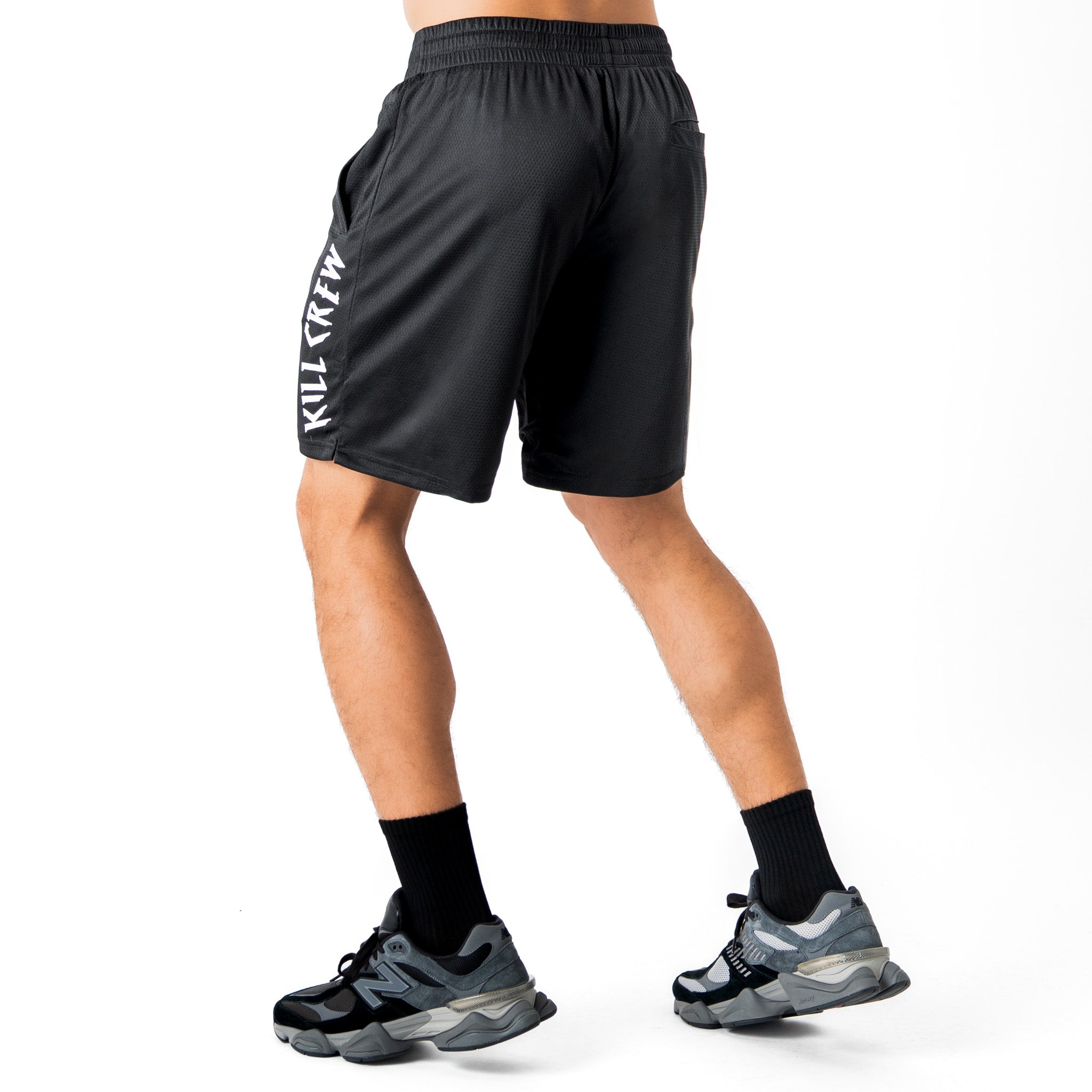 RELAXED CUT SHORTS FLAME - BLACK / WHITE