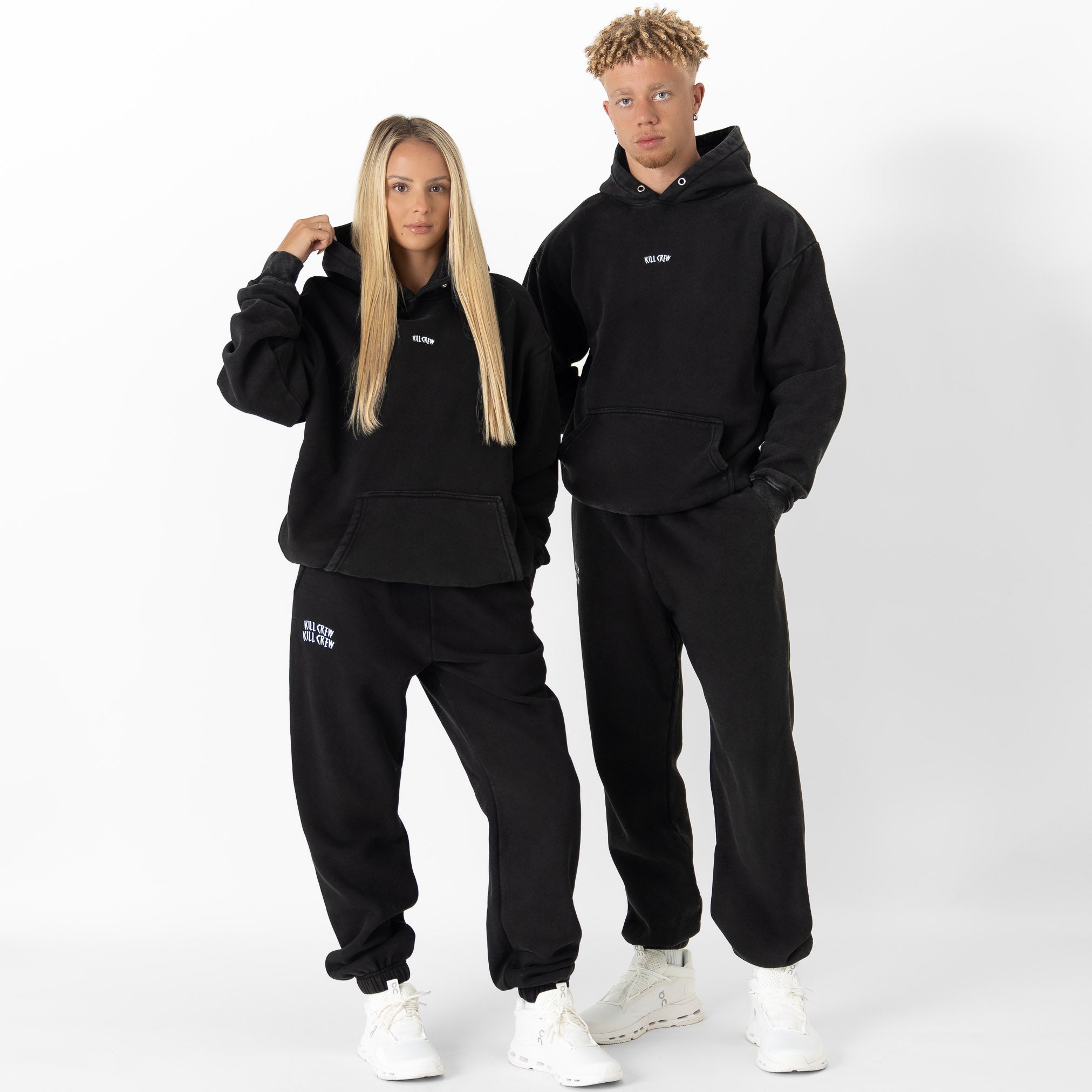 SImple_Black_Hoodie-066_18562477-54fd-4595-8157-b703d278dbbe.jpg