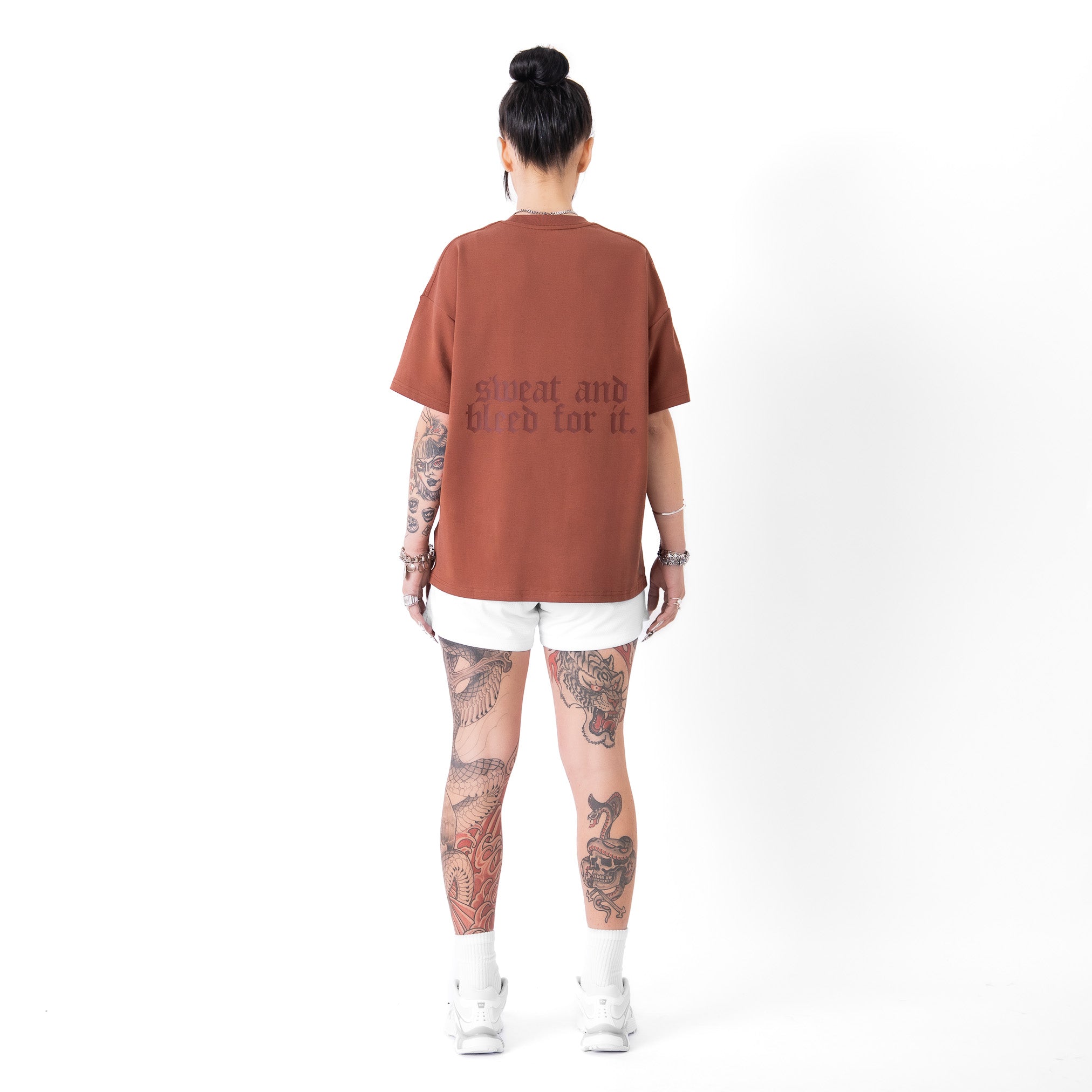 RELAXED FIT NATURAL COTTON "SWEAT & BLEED" T-SHIRT - BROWN