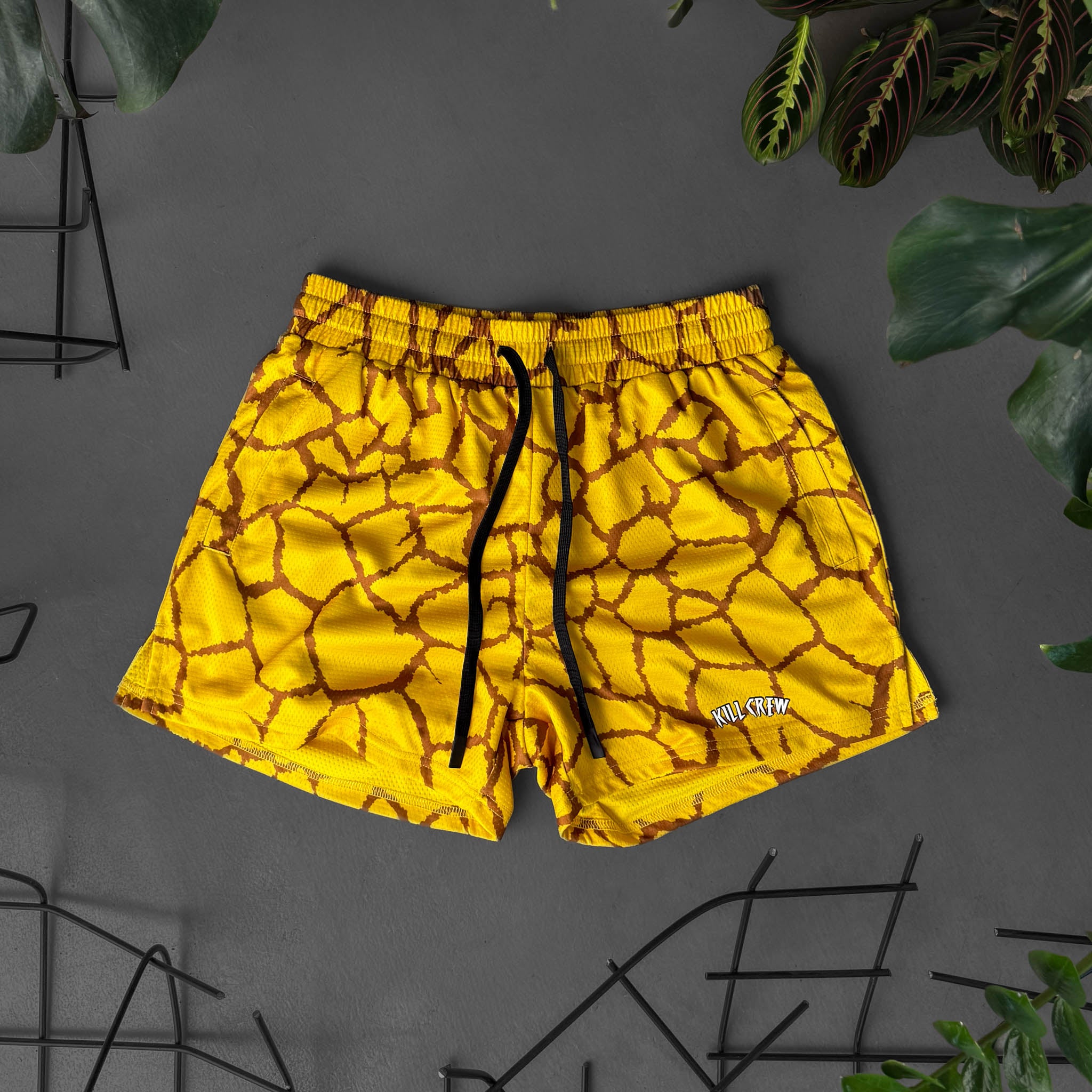 MUAY THAI SHORTS (MID THIGH CUT) - YELLOW GIRAFFE
