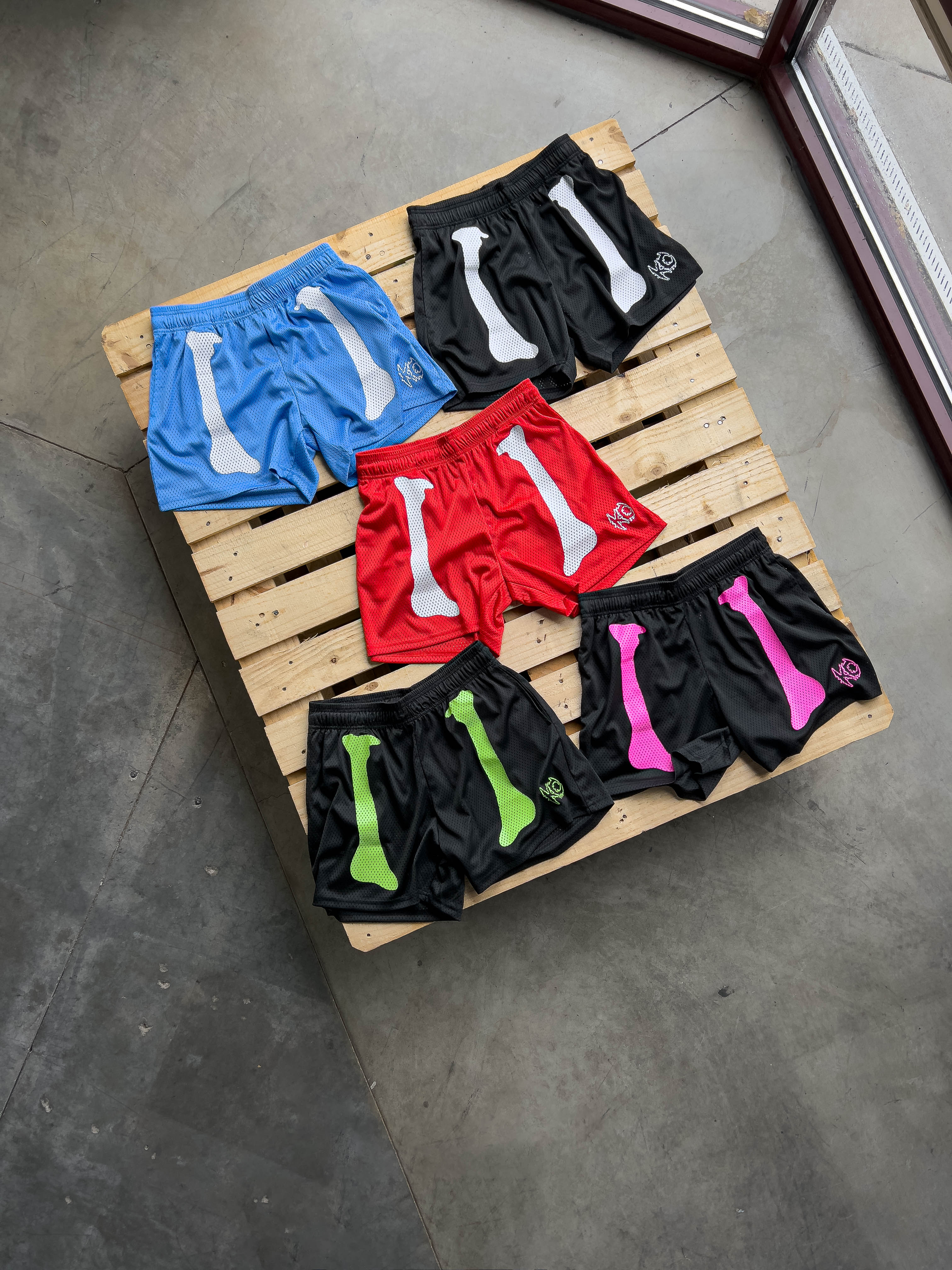 BONE DRY VENTED MESH SHORTS - BLACK / GREEN