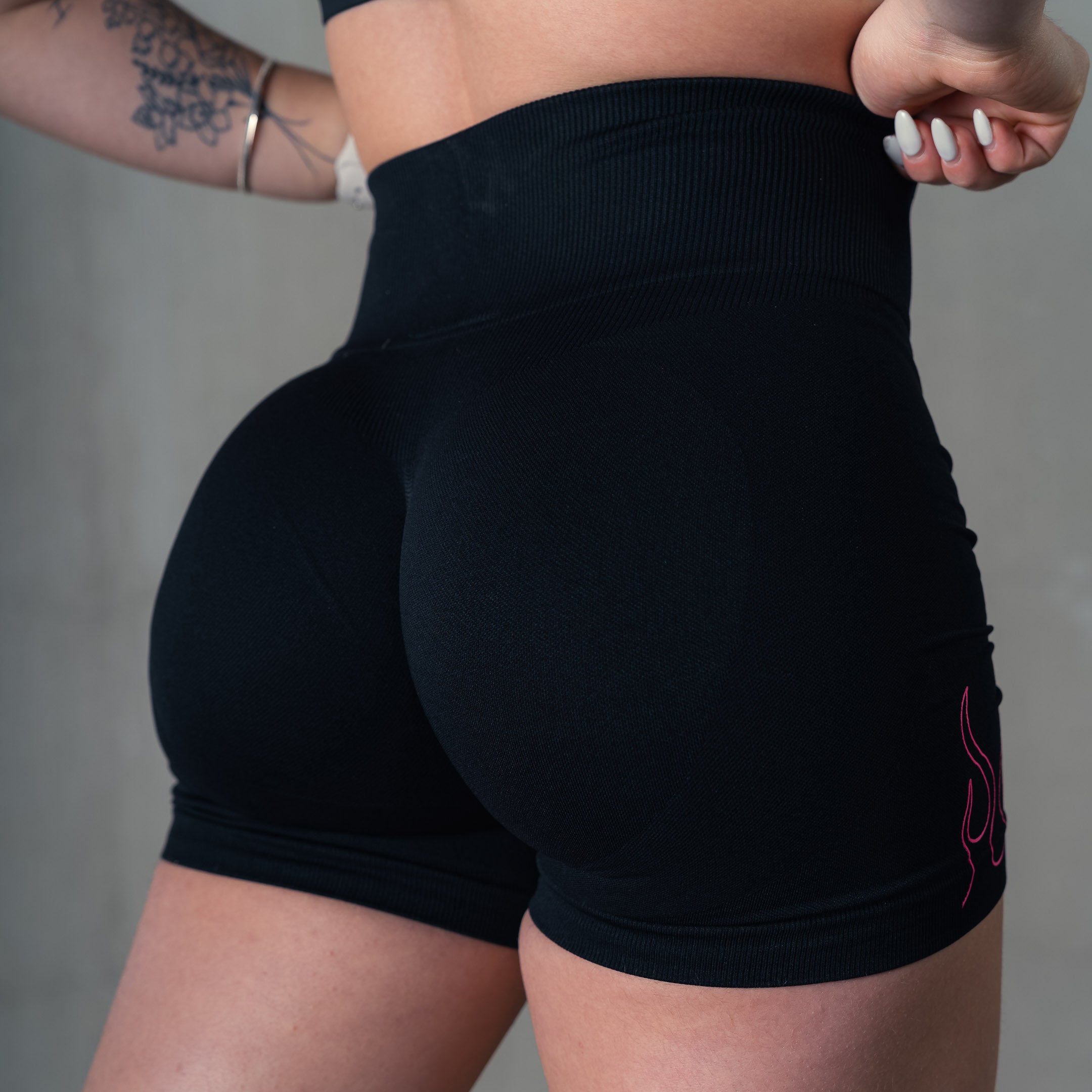 killcrew_womens_bra_biker_short-545.jpg