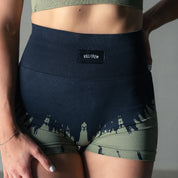 SEAMLESS SHATTER BIKER SHORTS - BLACK / OLIVE