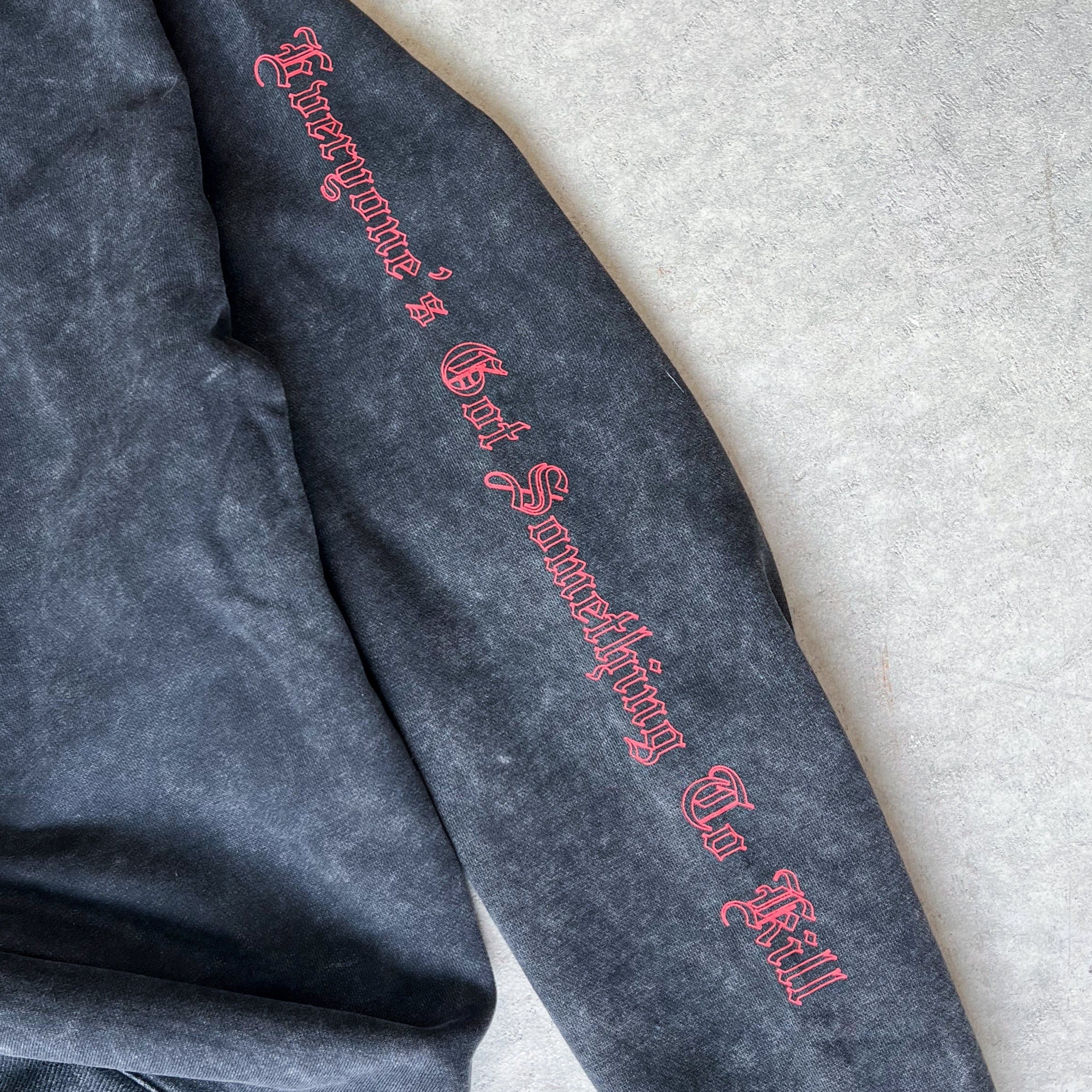 HEAVYWEIGHT LUX "LONE WOLF" CREW NECK - BLACK / RED