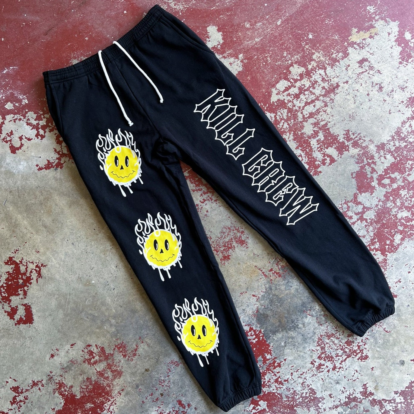 HEAVYWEIGHT LUX SMILEY SWEATPANTS FLAME - BLACK / YELLOW – Kill Crew